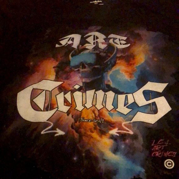 Exclusive, brand new Limited edition         L.E.S Art Crimes size XL🙆🏽‍♂️🔥🔥 - Picture 4 of 4